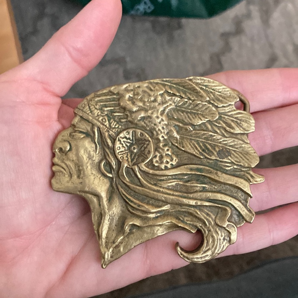 Vintage Native American headdress belt buckle